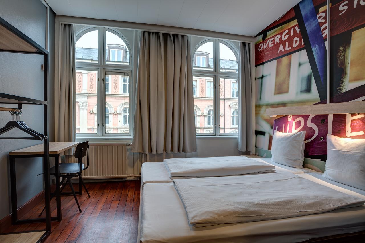 Twin Room,645710070:JPEG